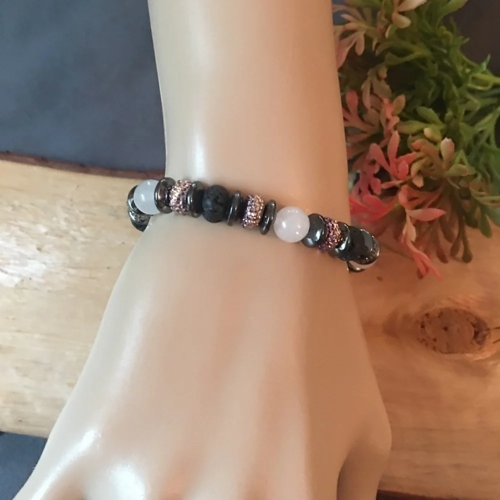 Black, white and sparkles stretch bracelet